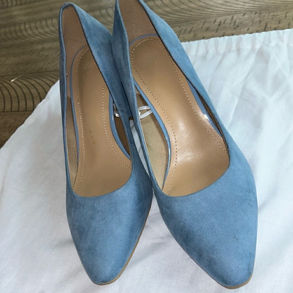 🆕 H&M Comfy Suede Look 👀 Heels 👠👠 Duster Bag too! Solid Heel!